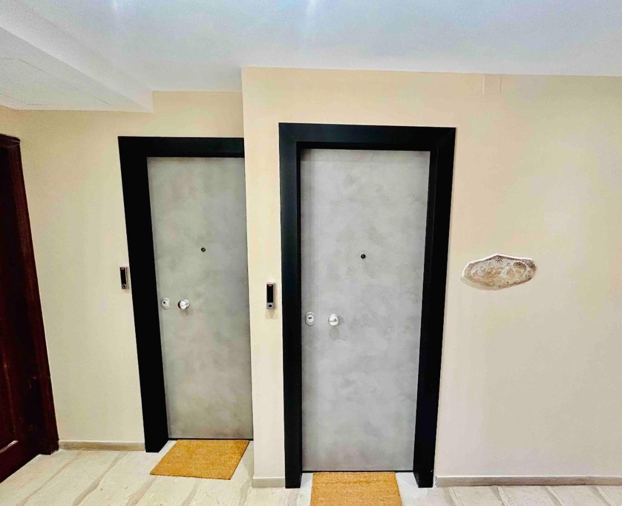 Port Twins Suites No2 พีเรียส ภายนอก รูปภาพ