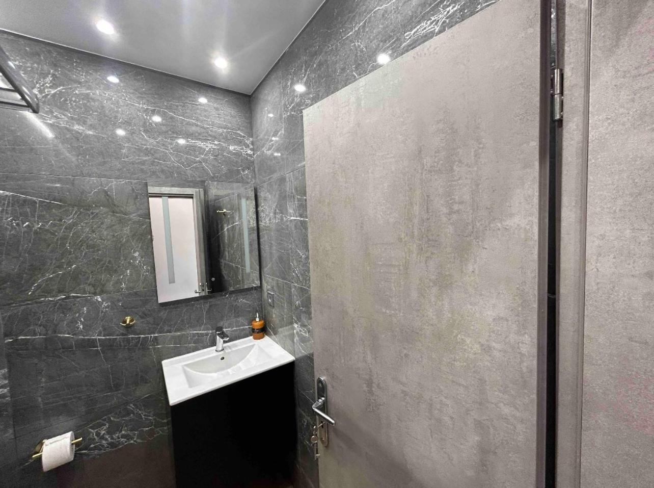 Port Twins Suites No2 พีเรียส ภายนอก รูปภาพ